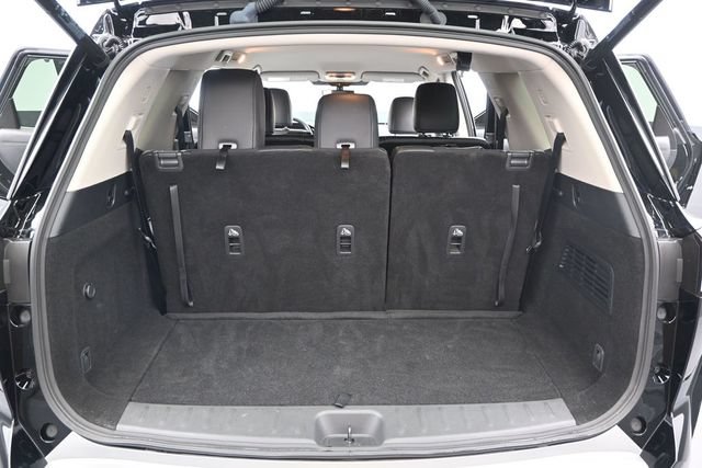 Used 2025 Nissan Pathfinder SL AWD/4WD image 15