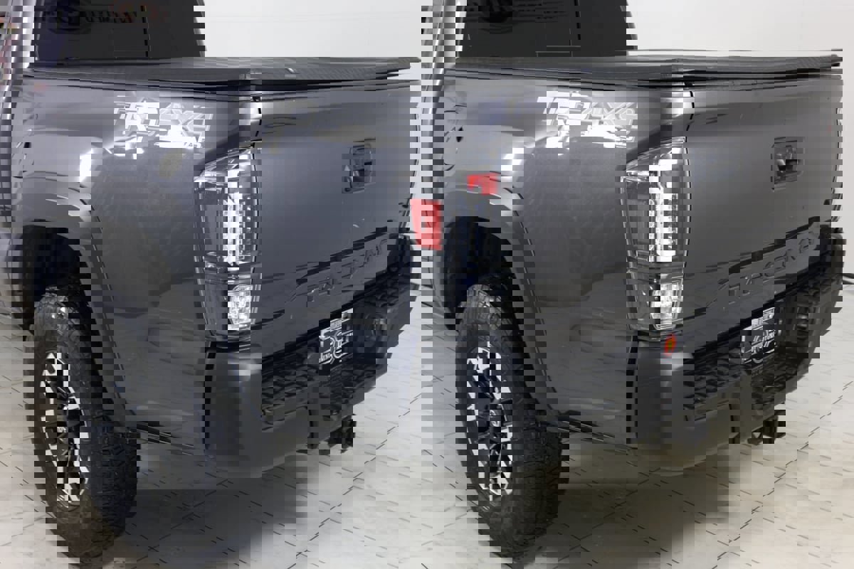 Used 2019 Toyota Tacoma TRD Off-Road image 43