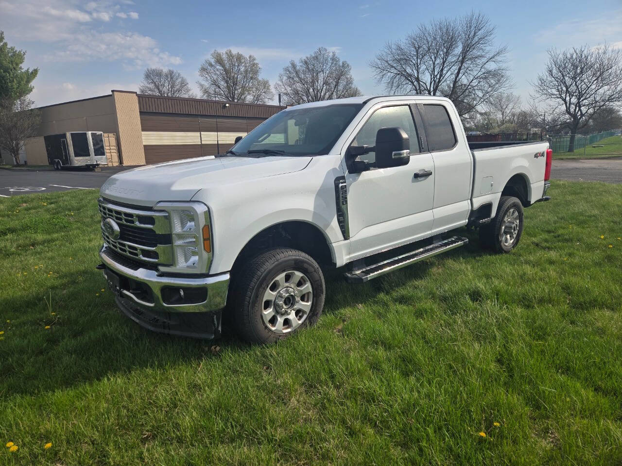 Used 2024 Ford F250 XLT AWD/4WD image 2