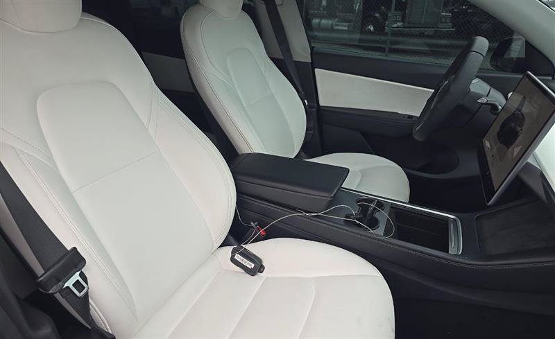 Used 2022 Tesla Model Y Performance AWD/4WD image 7