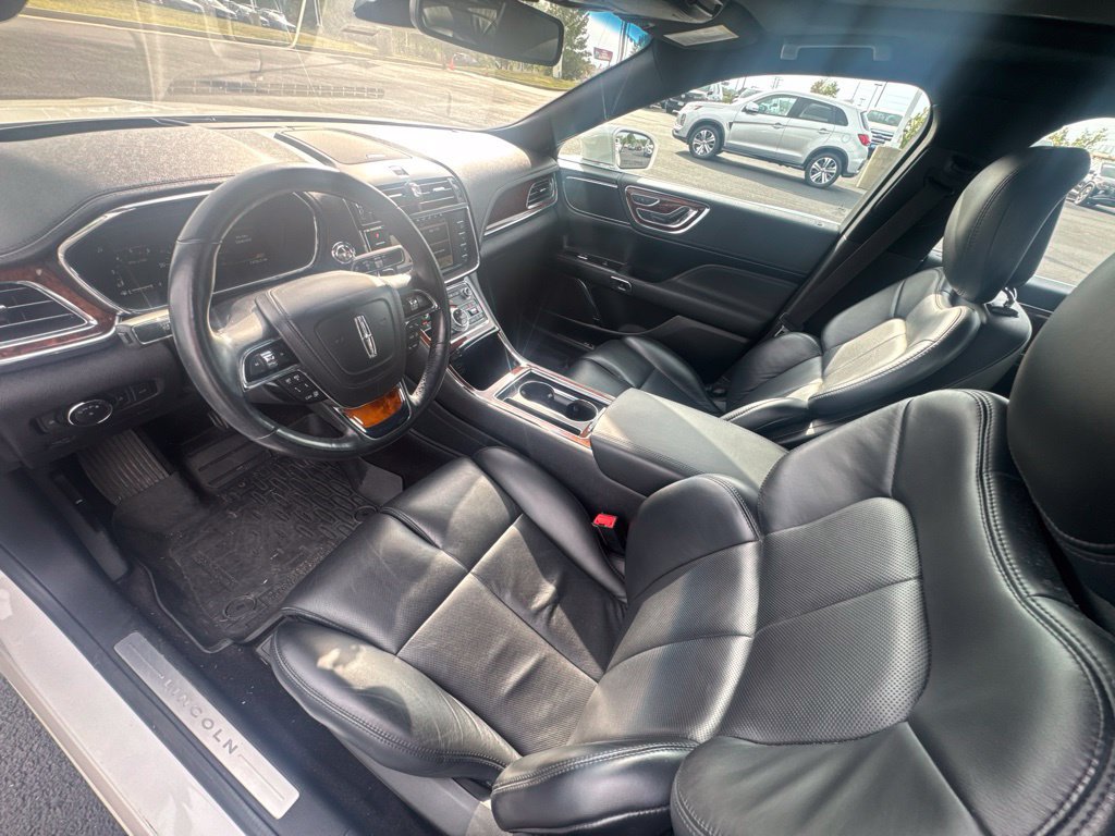 Used 2018 Lincoln Continental Select AWD/4WD image 33