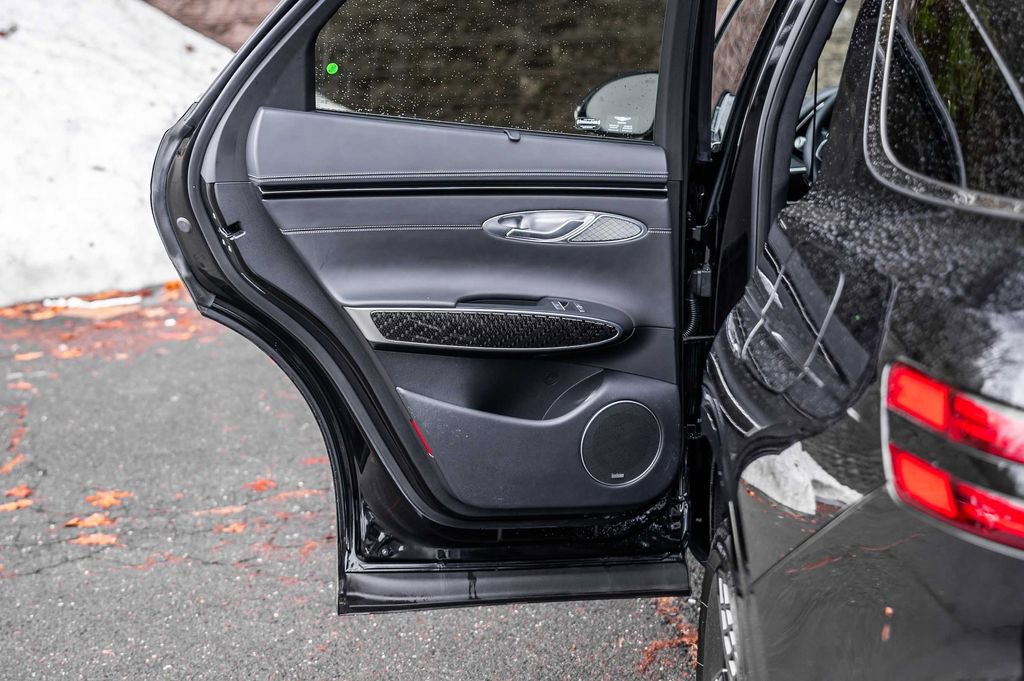Used 2025 Genesis GV70 3.5T Sport w/ Sport Prestige Package image 18
