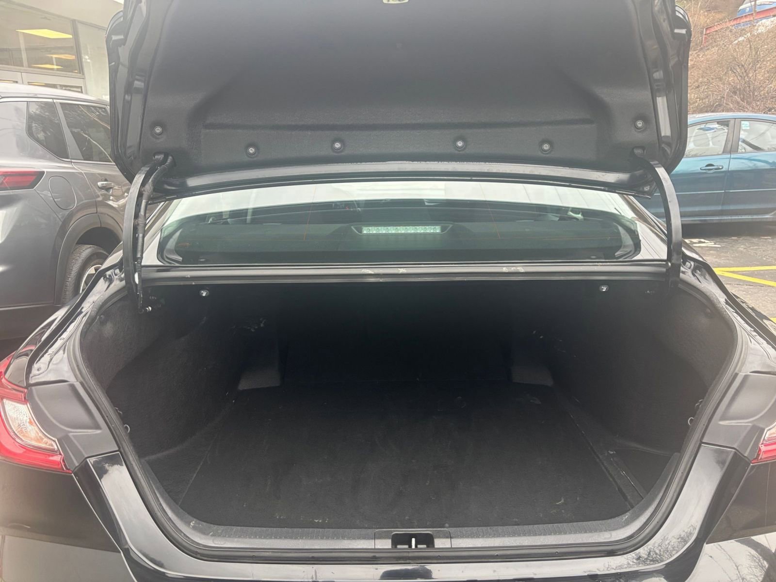 Used 2025 Toyota Camry LE FWD image 30