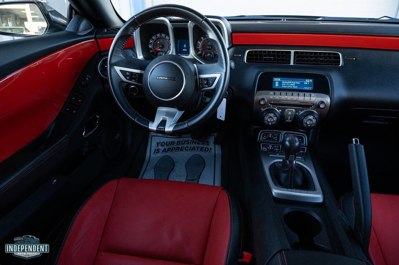 Used 2011 Chevrolet Camaro SS w/ RS Package image 12