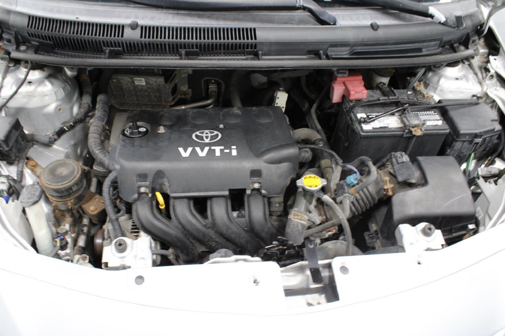 Used 2010 Toyota Yaris Sedan w/ PWR Pkg w/Steel Wheels FWD image 11