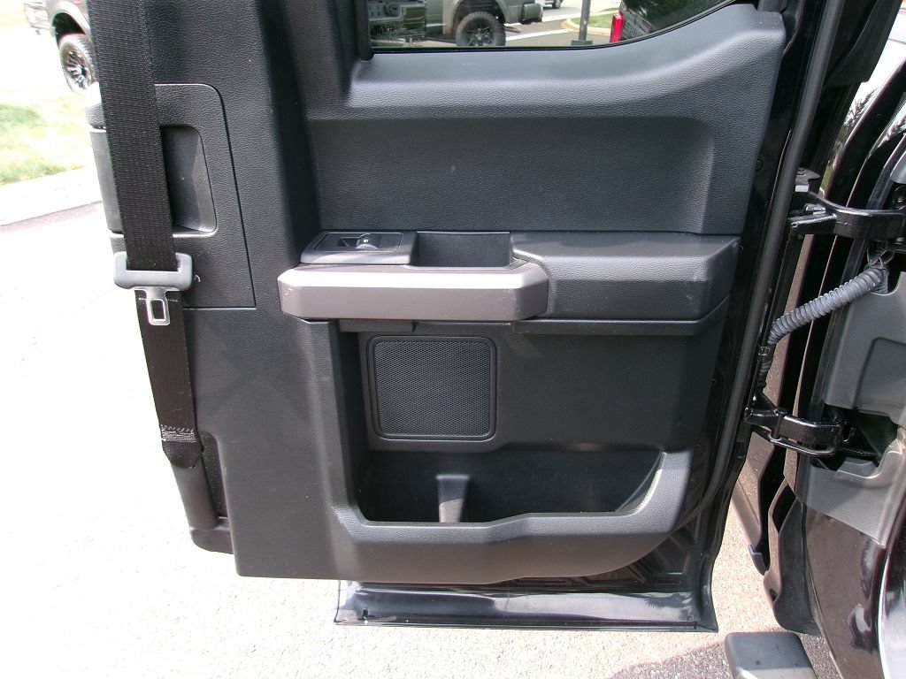 Used 2020 Ford F150 XLT w/ Equipment Group 302A Luxury AWD/4WD image 8