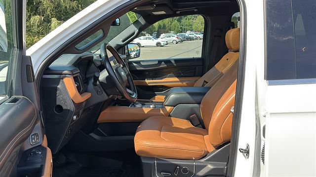 Used 2022 Ford Expedition Platinum AWD/4WD image 10