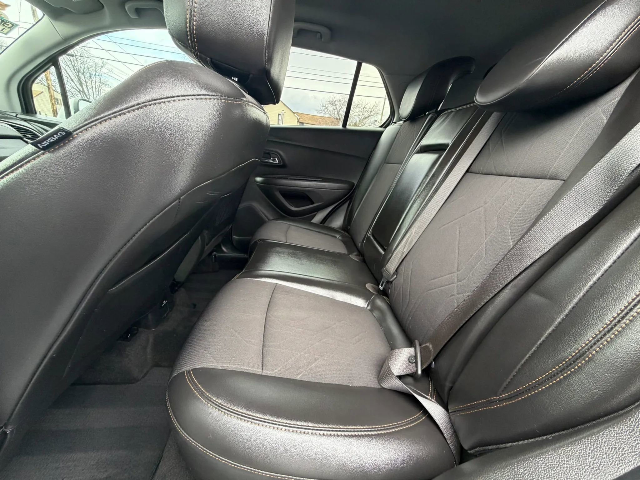 Used 2018 Chevrolet Trax LT w/ LT Convenience Package image 14