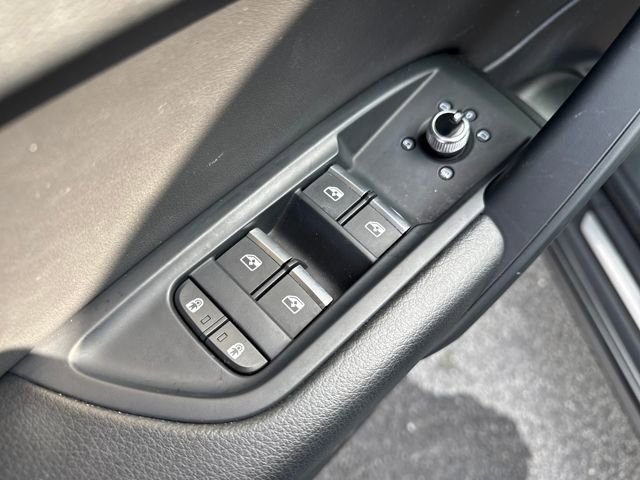 Used 2023 Audi Q5 2.0T Premium w/ Convenience Package image 19