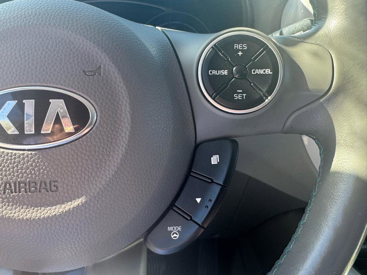 Used 2016 Kia Soul EV FWD image 22