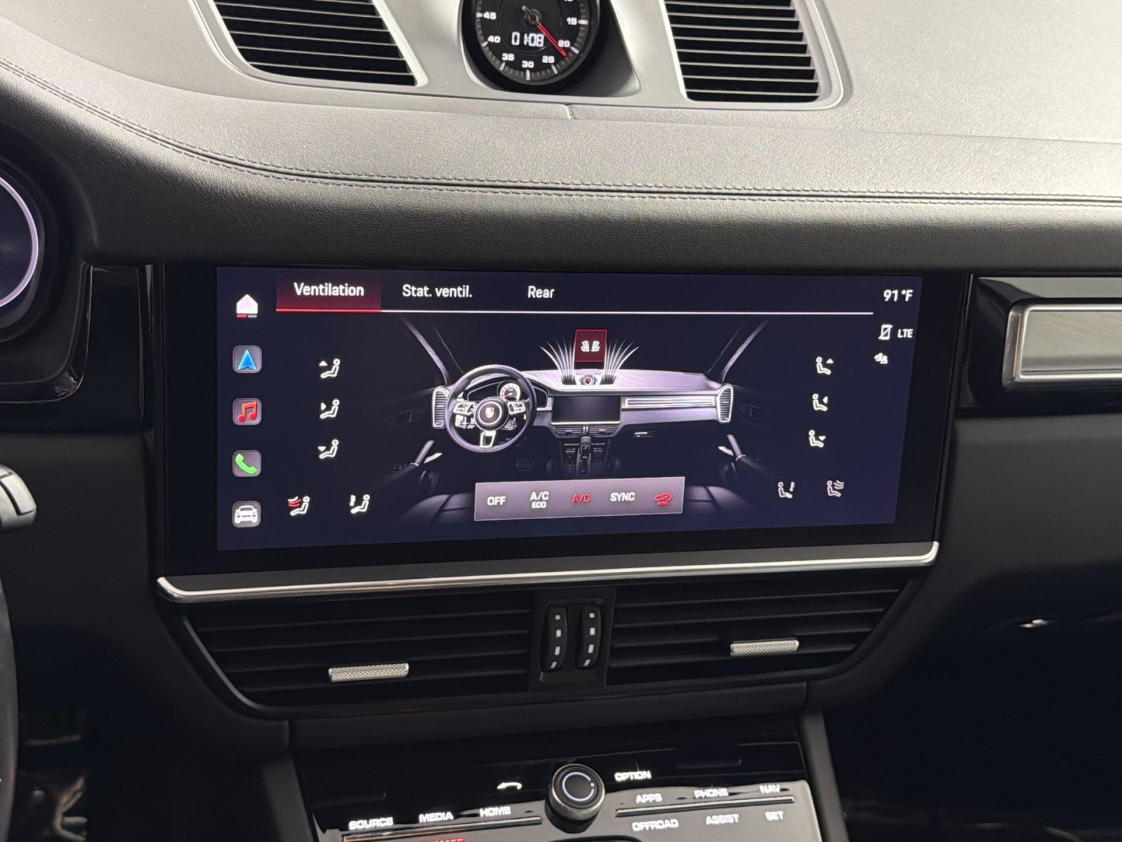 Used 2022 Porsche Cayenne Turbo AWD/4WD image 21