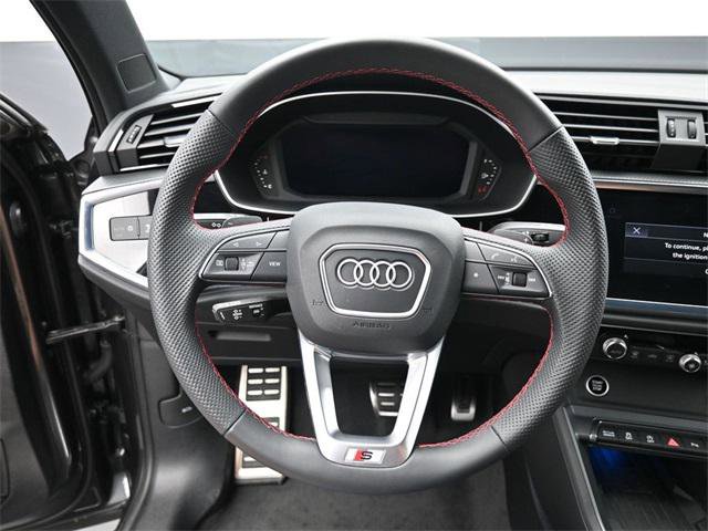 Certified 2025 Audi Q3 2.0T Premium Plus image 17