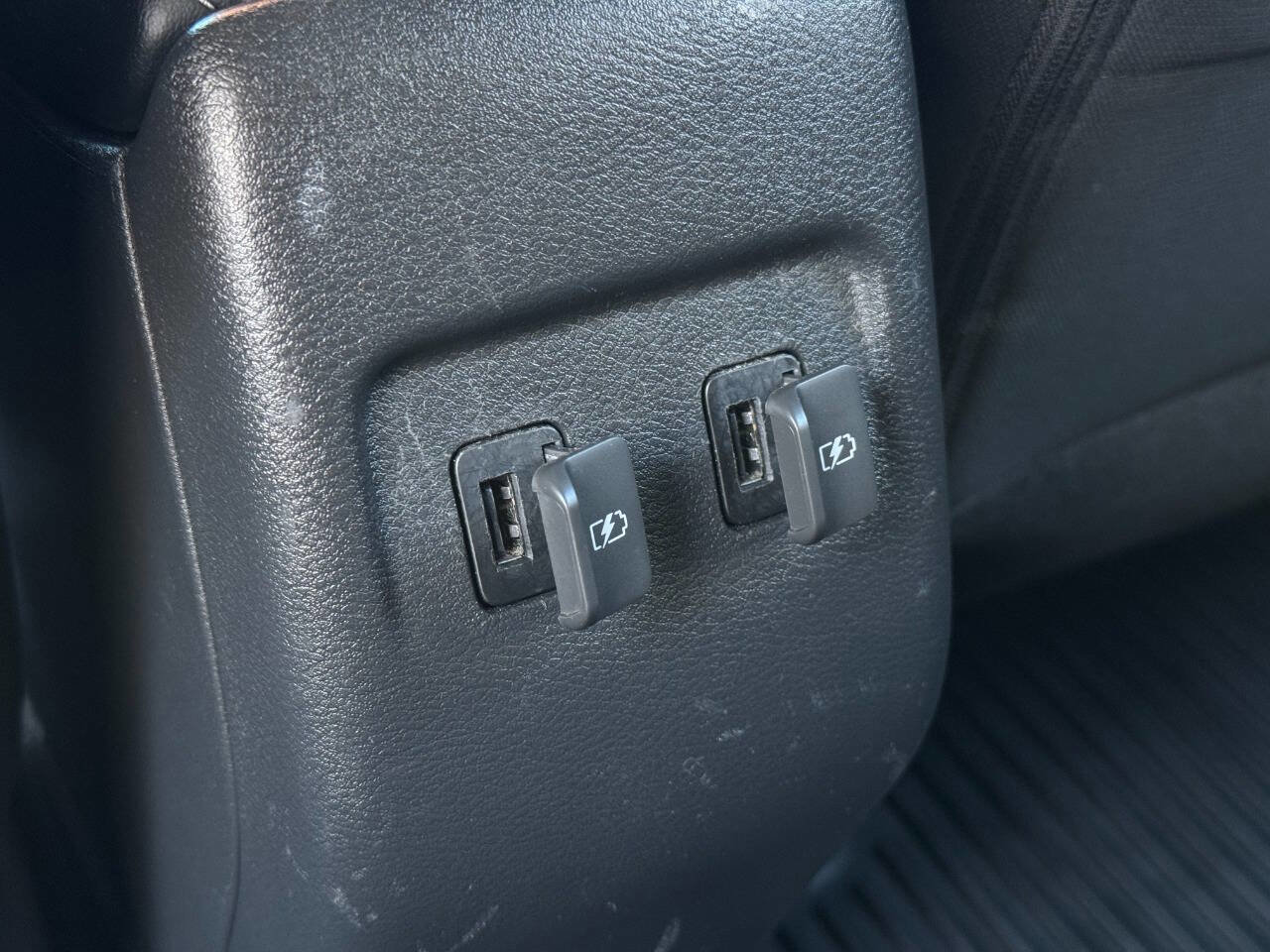 Used 2023 Nissan Kicks SV FWD image 33