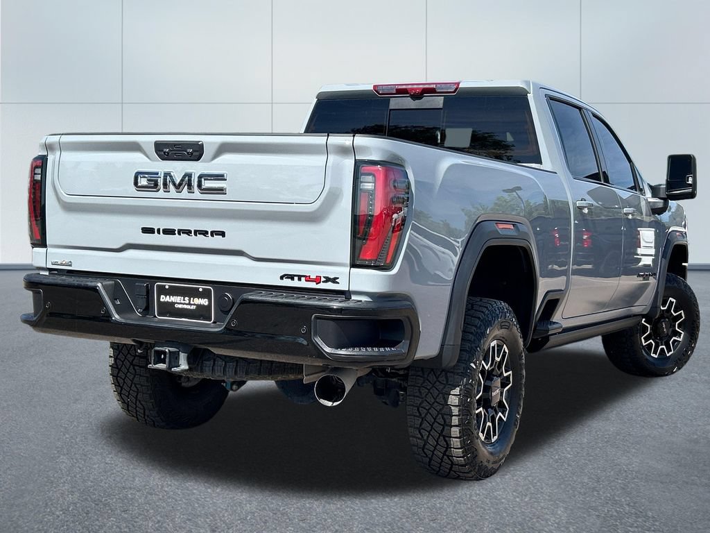 Used 2025 GMC Sierra 2500 AT4X AWD/4WD image 2