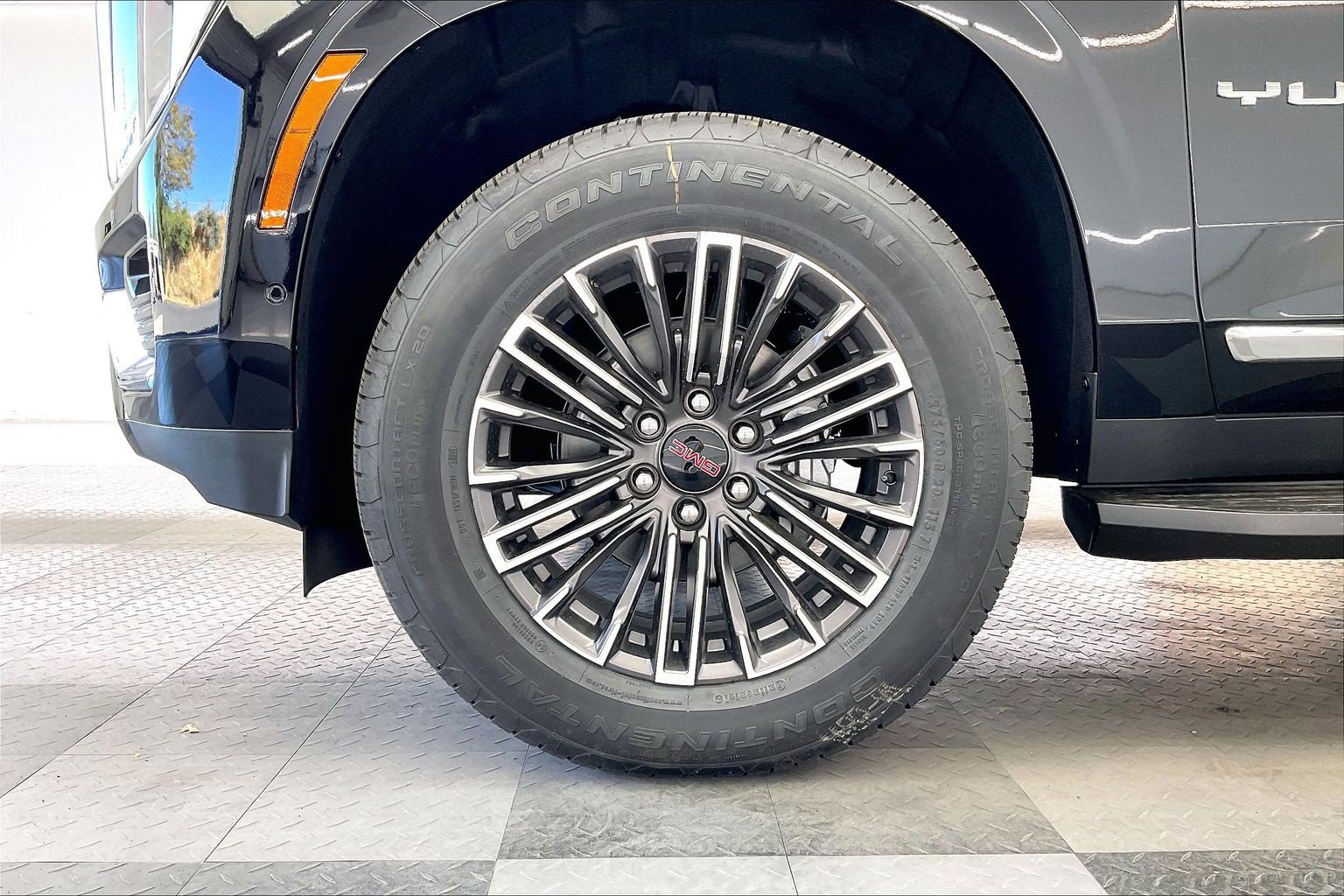 New 2026 GMC Yukon XL Elevation AWD/4WD image 14