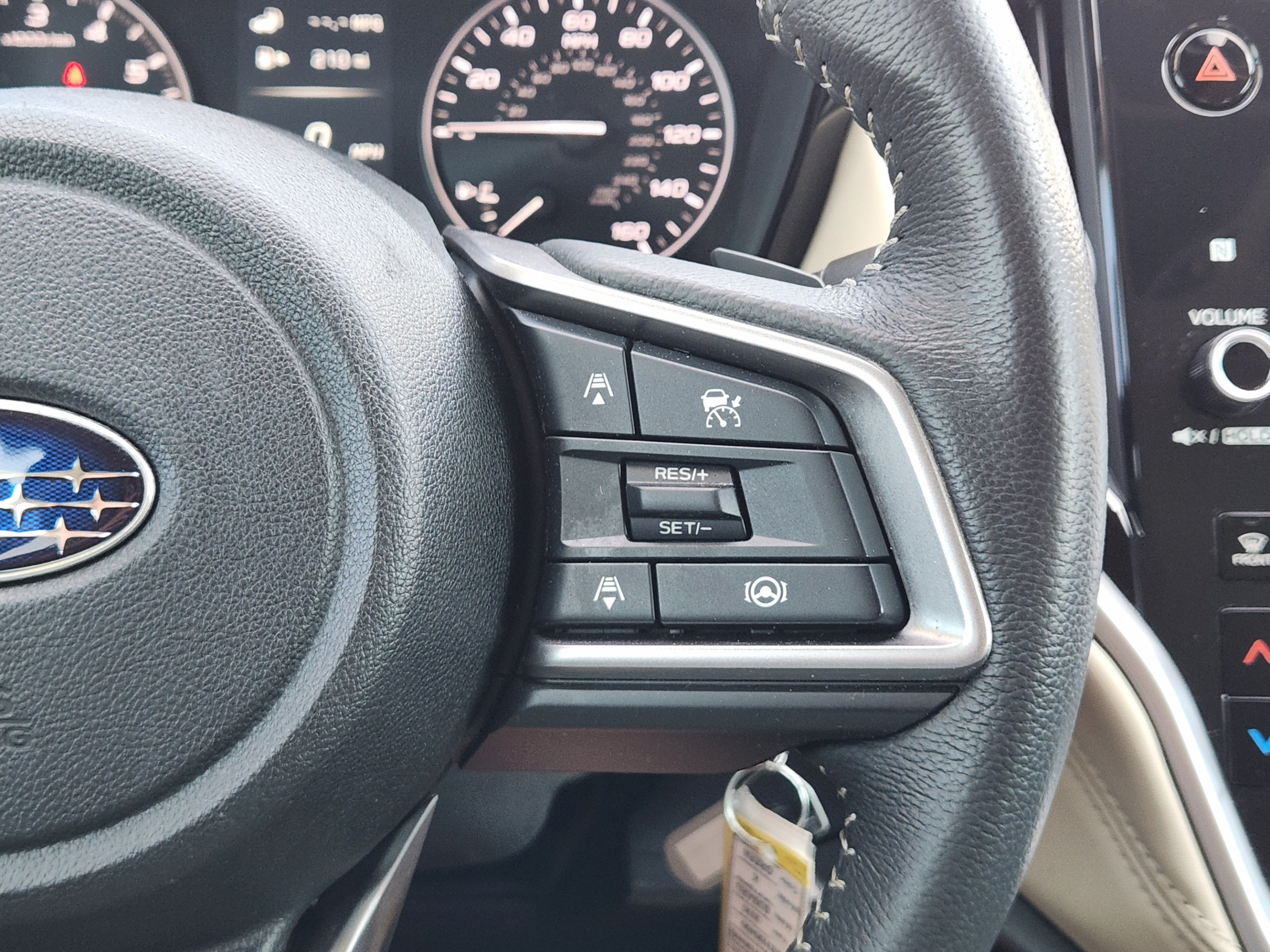 Used 2025 Subaru Outback Premium AWD/4WD image 23