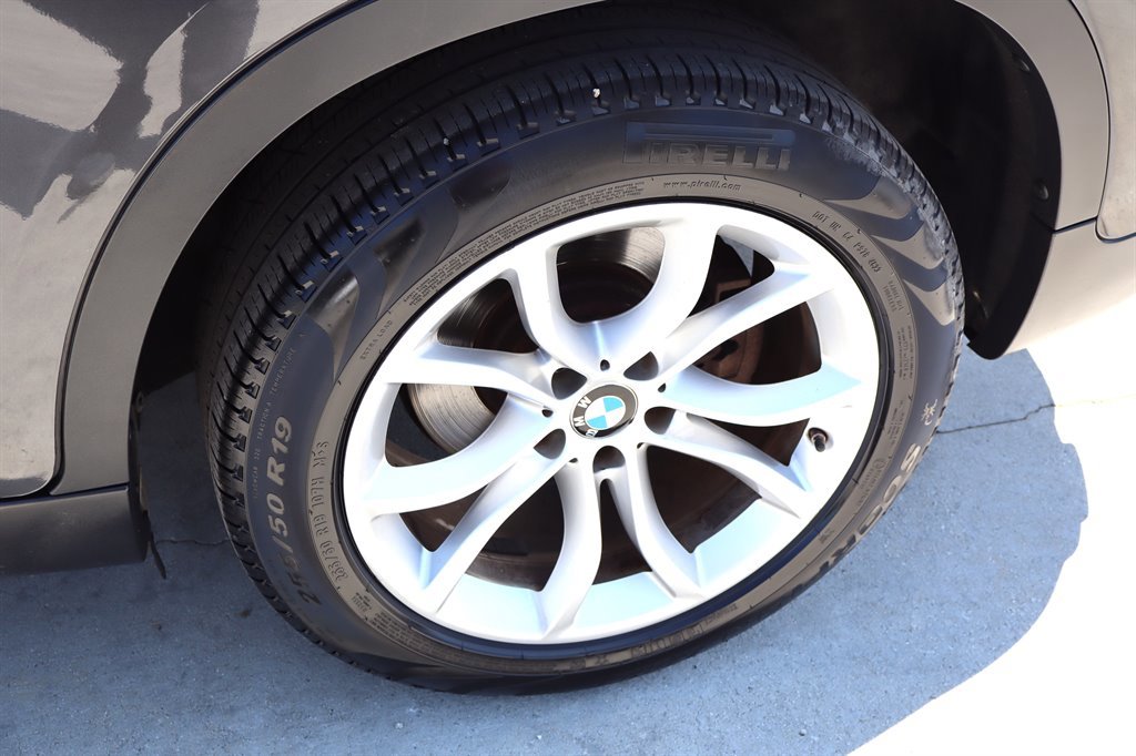 Used 2015 BMW X6 xDrive50i AWD/4WD image 11