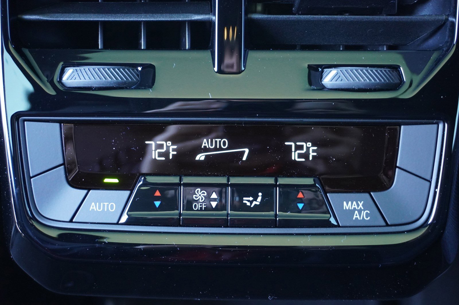 New 2025 BMW iX xDrive50 image 22