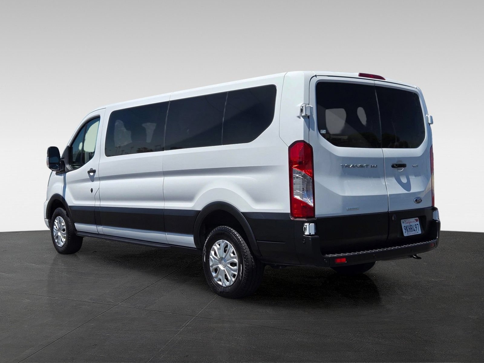 Used 2023 Ford Transit 350 XLT RWD image 7