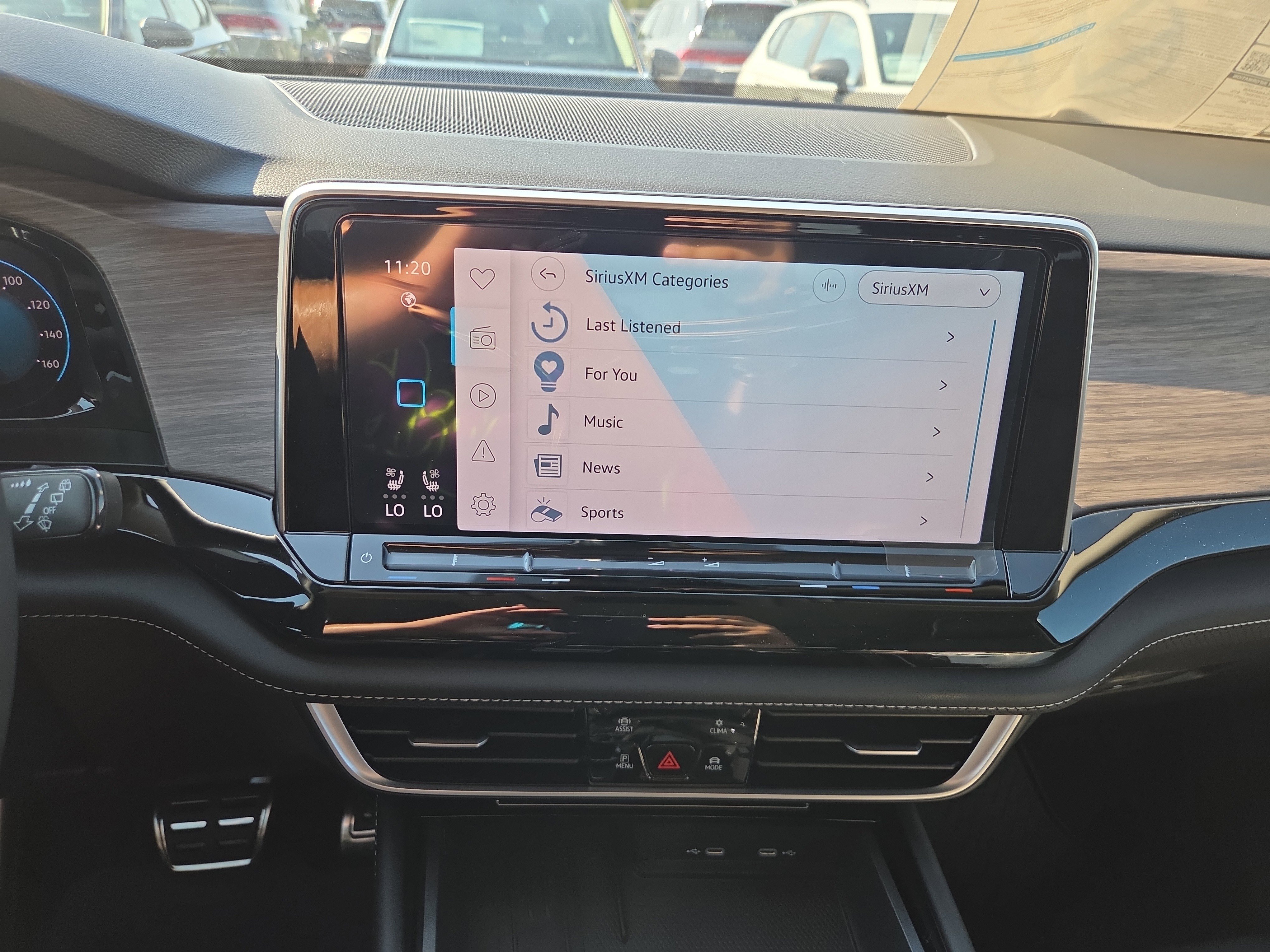 New 2026 Volkswagen Atlas SEL Premium R-Line image 10