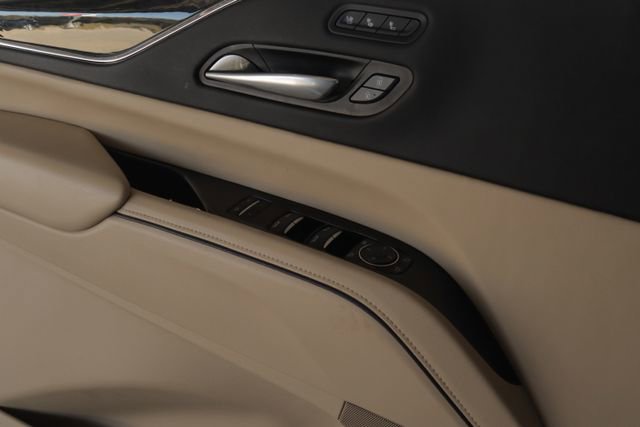 Certified 2022 Cadillac Escalade ESV Premium Luxury image 23