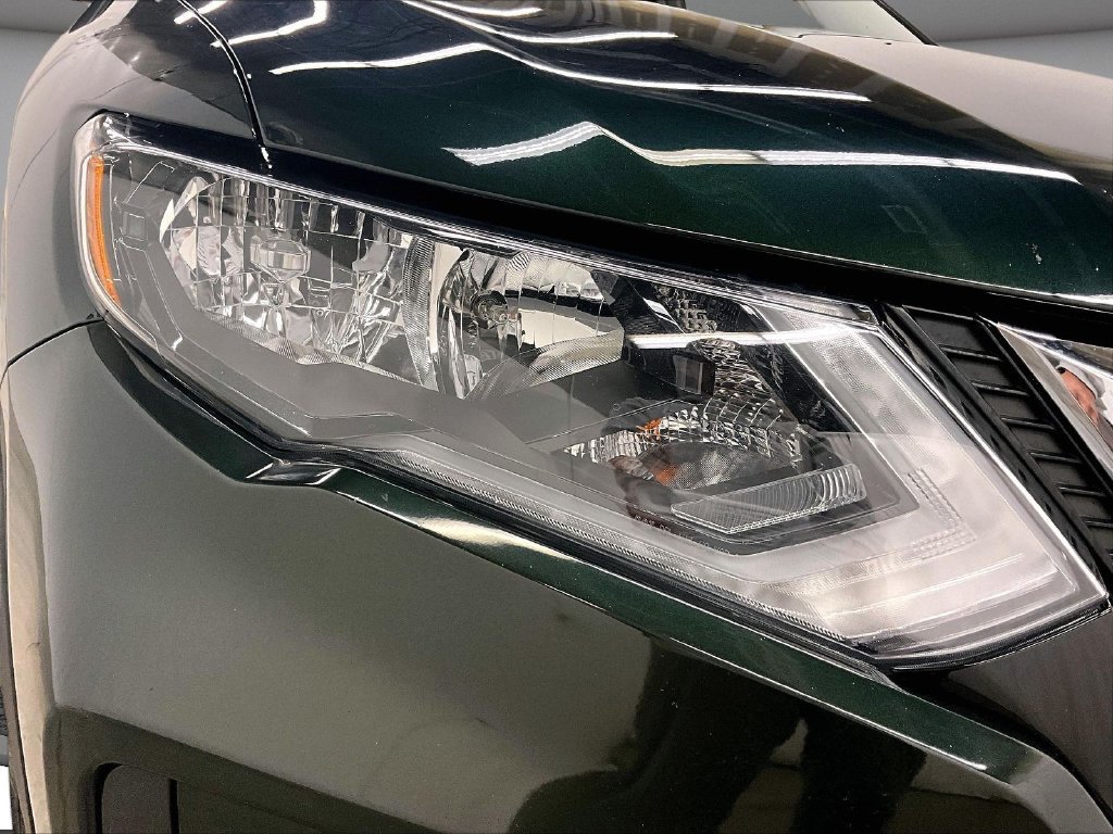 Used 2020 Nissan Rogue SV AWD/4WD image 29