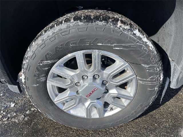 Used 2024 GMC Sierra 2500 SLT w/ SLT Premium Package image 10