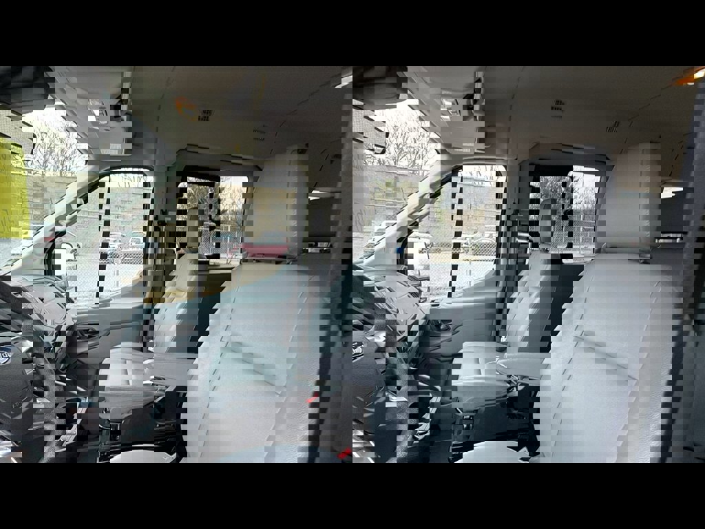 Used 2019 Ford Transit 350 XL image 16