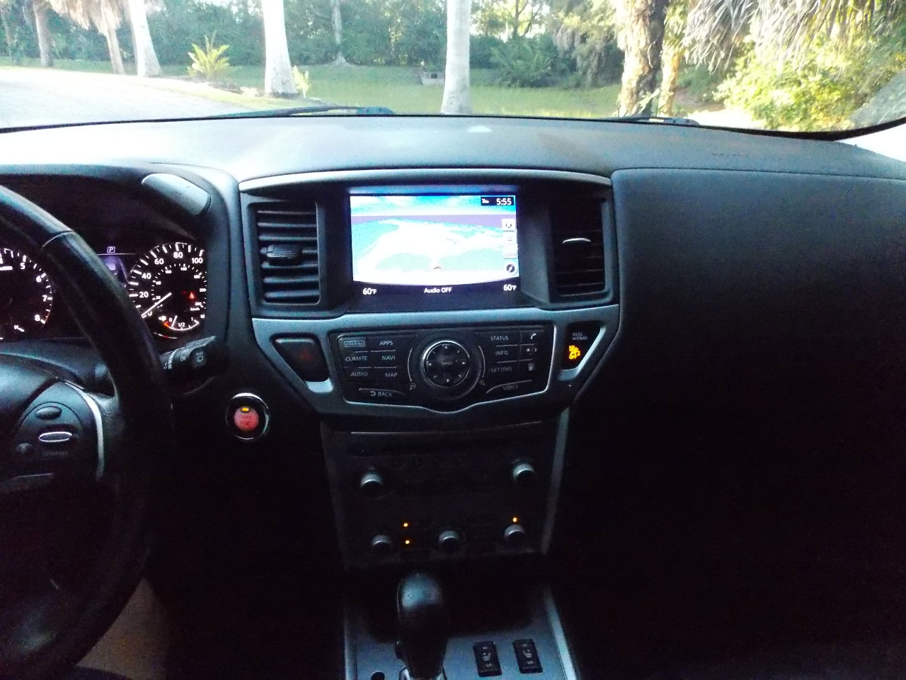 Used 2018 Nissan Pathfinder SL w/ Midnight Edition Package image 19