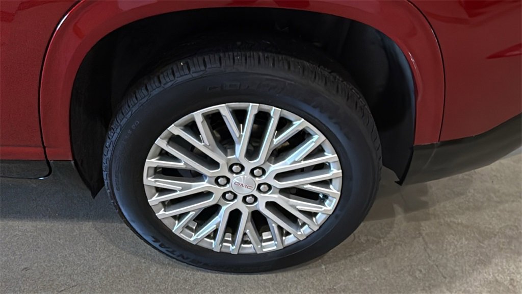 Used 2024 GMC Acadia Denali image 10