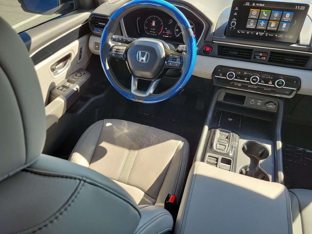 Used 2025 Honda Pilot EX-L image 11