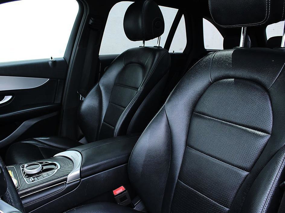 Used 2019 Mercedes-Benz GLC 300 w/ Premium Package image 8