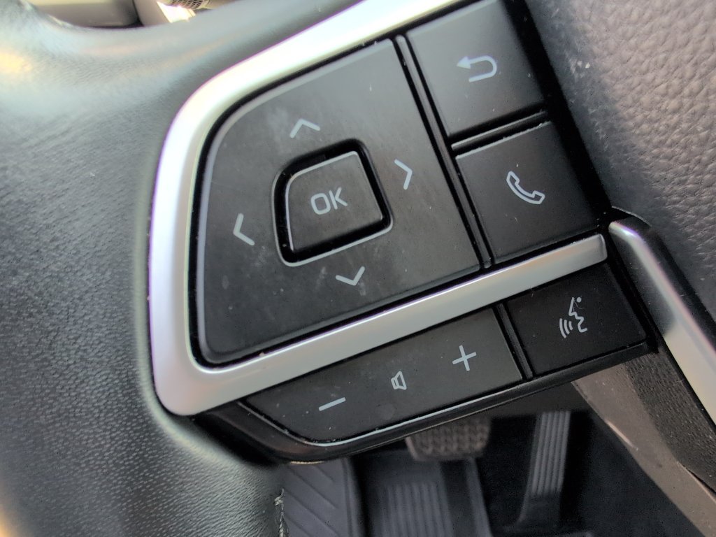 Used 2022 Toyota Highlander XLE FWD image 20