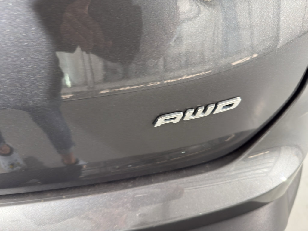 Used 2024 Ford Edge SEL w/ Convenience Package image 8