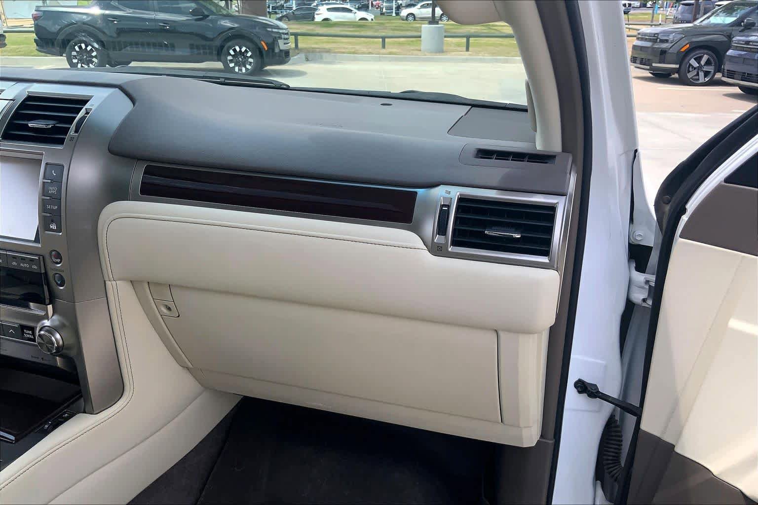 Used 2019 Lexus GX 460 Luxury AWD/4WD image 19