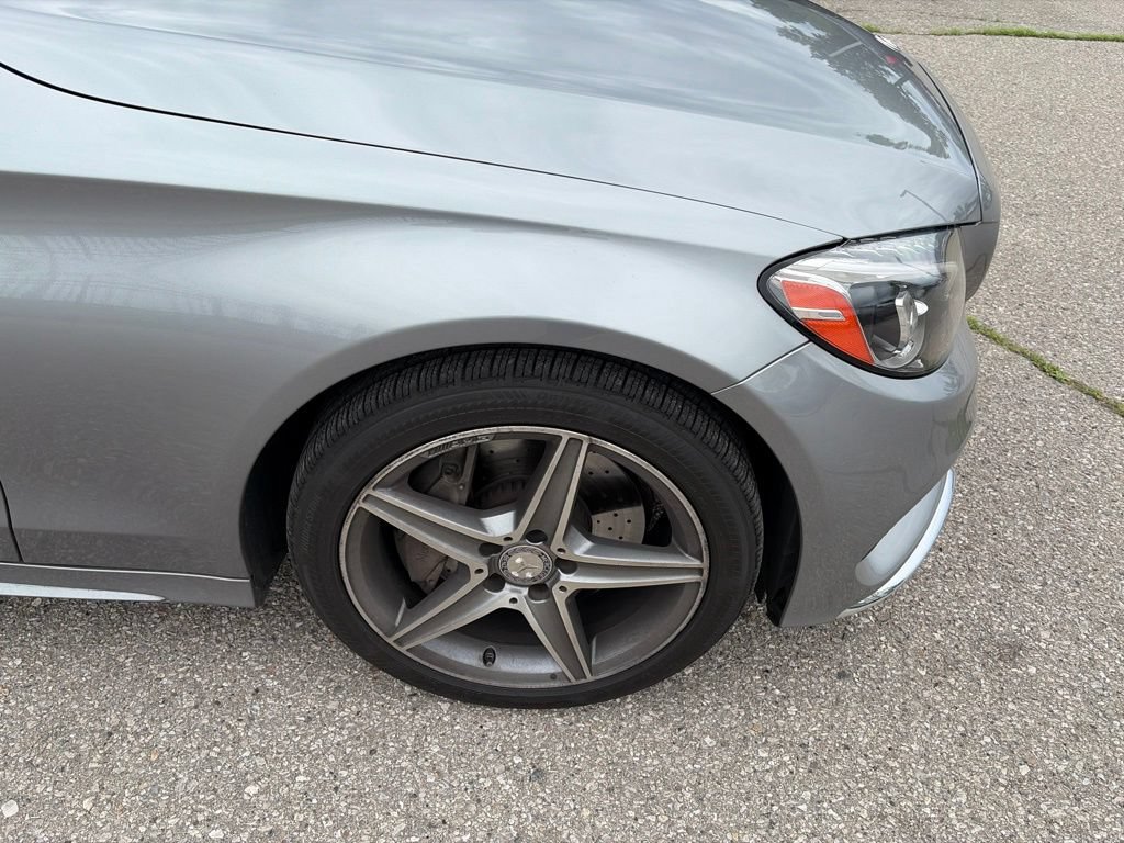 Used 2015 Mercedes-Benz C 300 4MATIC Sedan image 11