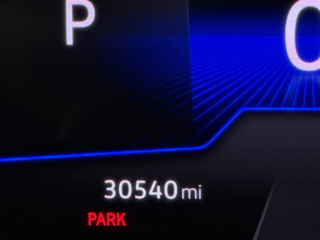 Used 2022 Volkswagen Tiguan SE R-Line image 14