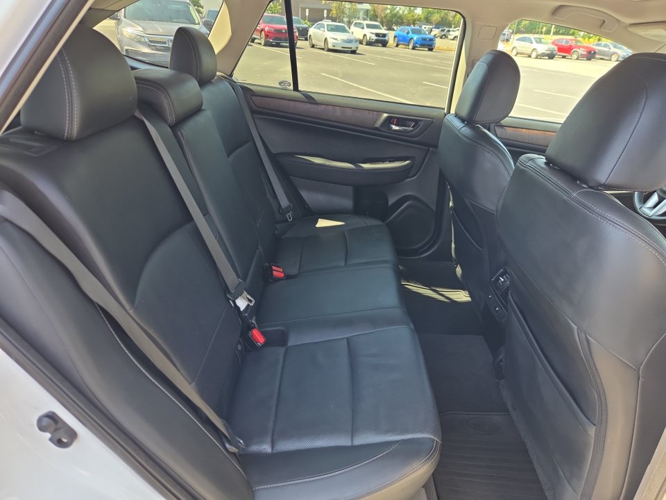 Used 2017 Subaru Outback 3.6R Limited AWD/4WD image 33