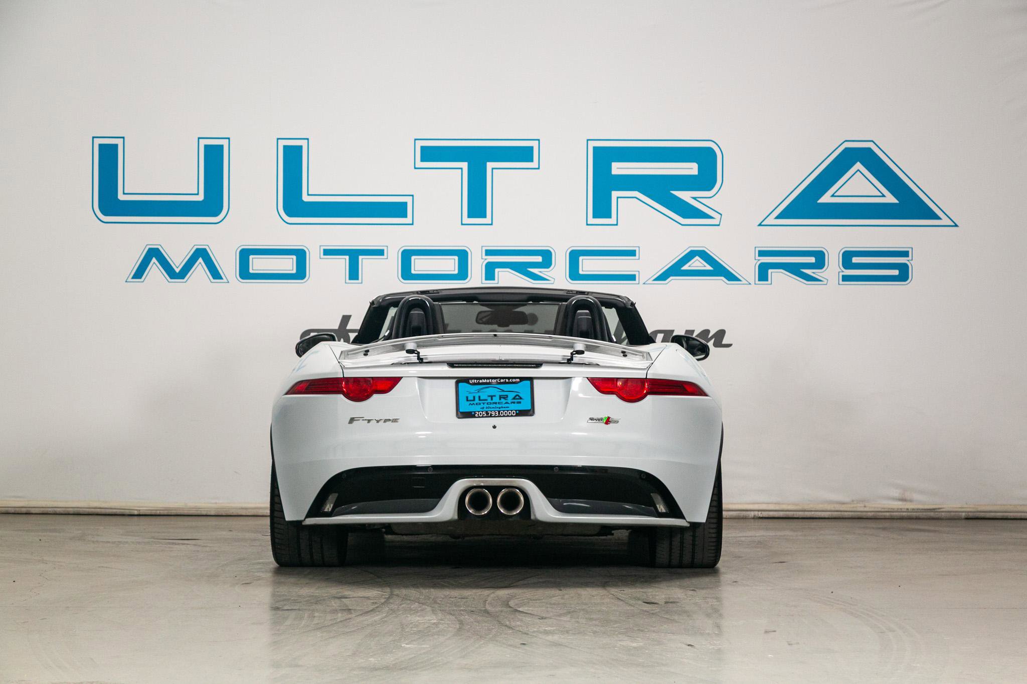 Used 2017 Jaguar F-TYPE S image 7