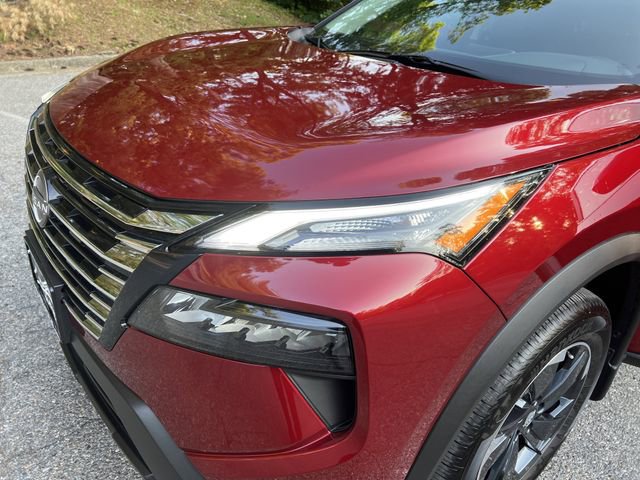 Used 2026 Nissan Rogue SV w/ Cold Weather Package AWD/4WD image 28