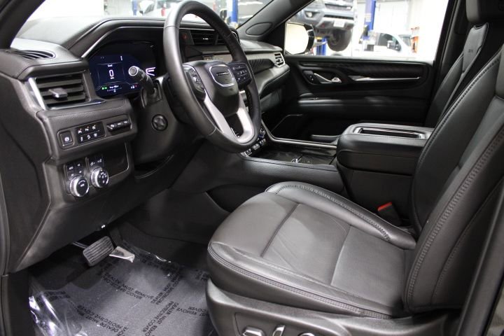 Used 2024 GMC Yukon XL Denali image 20