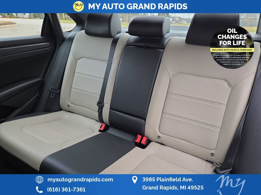 Used 2021 Volkswagen Passat 2.0T R-Line image 28