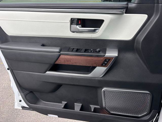 Used 2025 Toyota Sequoia Capstone AWD/4WD image 19