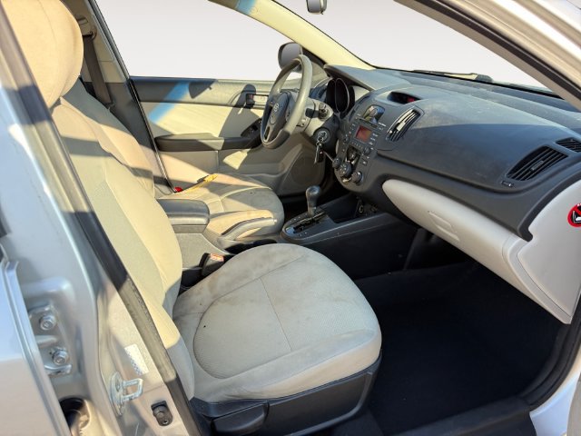 Used 2010 Kia Forte EX FWD image 15