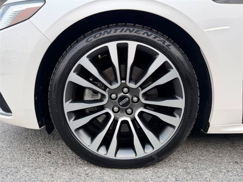Used 2018 Lincoln Continental Select w/ Continental Climate Package AWD/4WD image 10