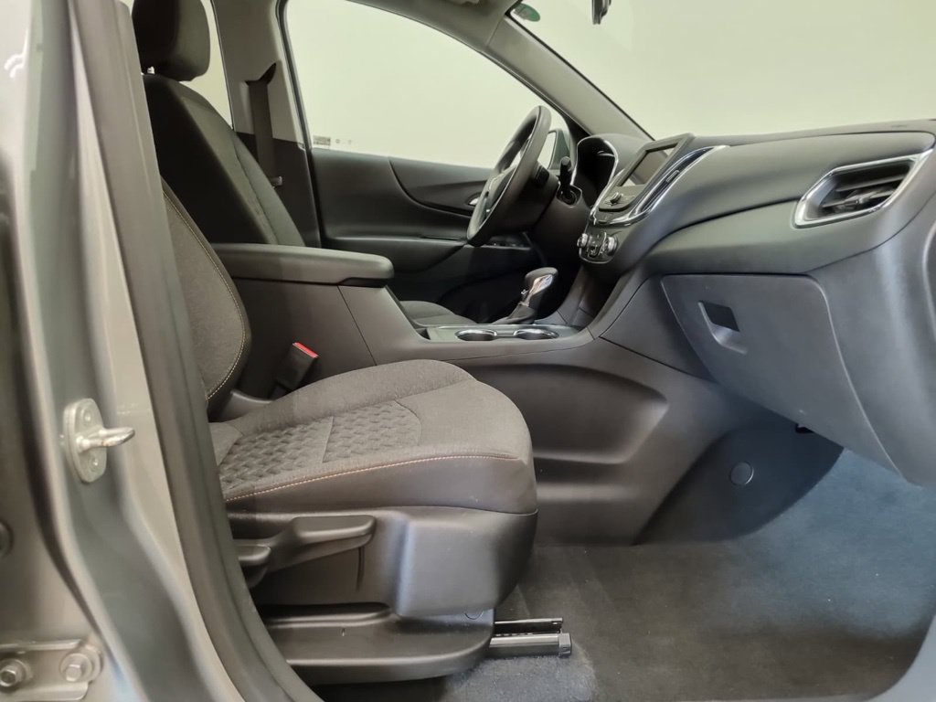 Used 2023 Chevrolet Equinox LT AWD/4WD image 17