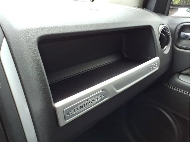 Used 2017 Jeep Compass High Altitude AWD/4WD image 30