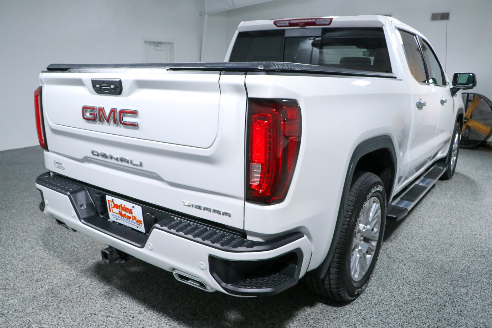 Used 2023 GMC Sierra 1500 Denali AWD/4WD image 7