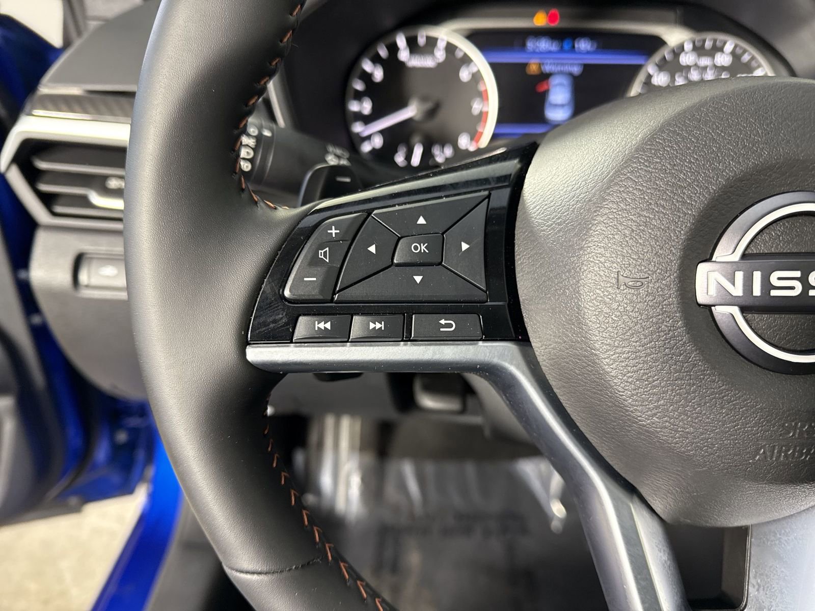 Certified 2025 Nissan Altima 2.5 SR w/ SR Premium Package image 14