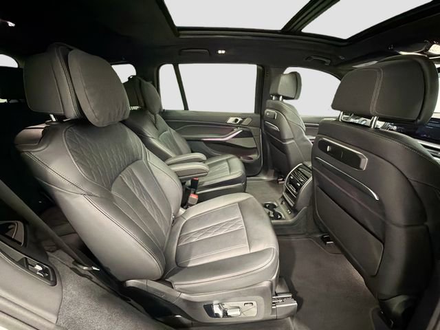 Used 2023 BMW X7 xDrive40i w/ Executive Package image 25